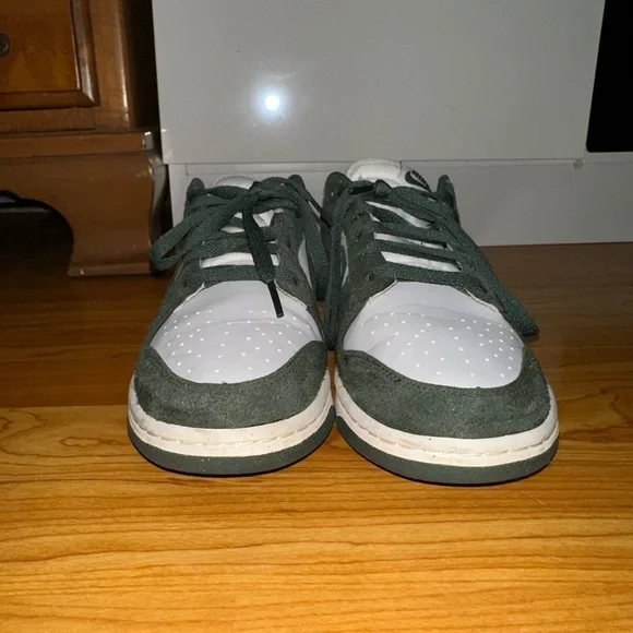 Nike Dunk Low Next Nature Grey and Green - Picture 3 of 5